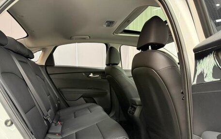 KIA K3, 2022 год, 1 499 000 рублей, 10 фотография
