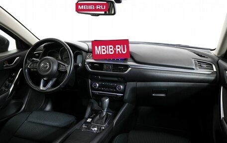 Mazda 6, 2017 год, 1 900 000 рублей, 13 фотография