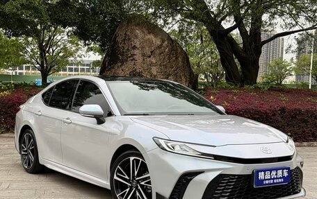 Toyota Camry, 2024 год, 3 890 000 рублей, 3 фотография