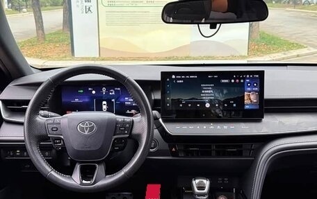Toyota Camry, 2024 год, 3 890 000 рублей, 9 фотография