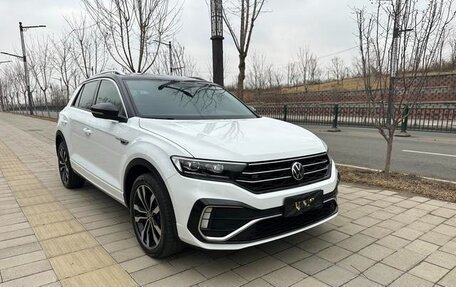 Volkswagen T-Roc I, 2022 год, 1 530 000 рублей, 3 фотография
