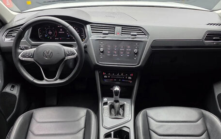 Volkswagen Tiguan II, 2022 год, 3 200 000 рублей, 9 фотография