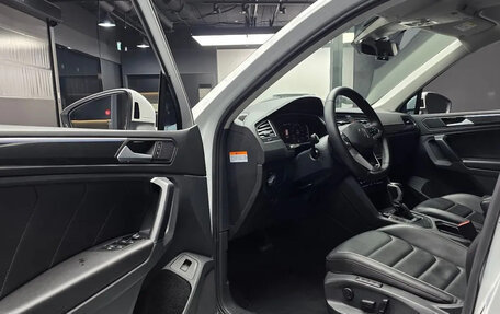 Volkswagen Tiguan II, 2022 год, 3 200 000 рублей, 8 фотография