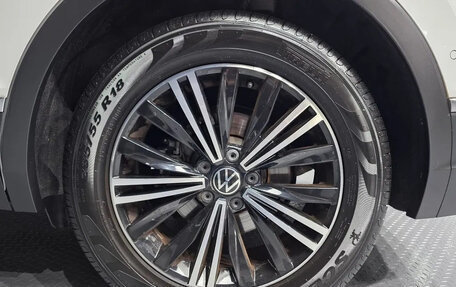 Volkswagen Tiguan II, 2022 год, 3 200 000 рублей, 15 фотография