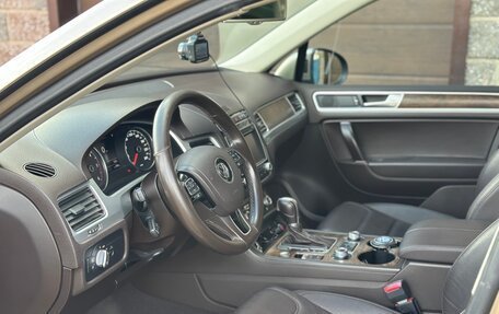Volkswagen Touareg III, 2015 год, 3 370 000 рублей, 10 фотография