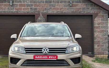 Volkswagen Touareg III, 2015 год, 3 370 000 рублей, 3 фотография