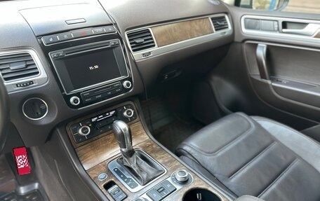 Volkswagen Touareg III, 2015 год, 3 370 000 рублей, 12 фотография