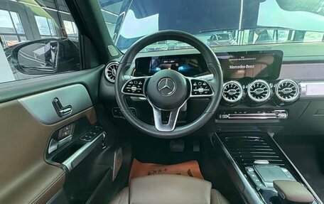 Mercedes-Benz GLB, 2022 год, 2 850 000 рублей, 9 фотография