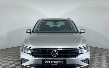 Volkswagen Tiguan II, 2021 год, 3 400 000 рублей, 2 фотография