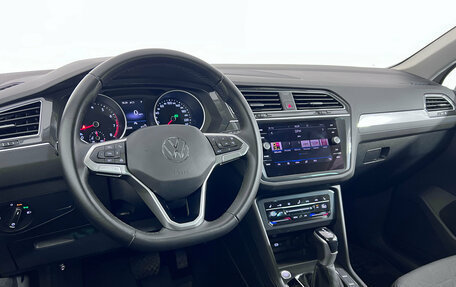 Volkswagen Tiguan II, 2021 год, 3 400 000 рублей, 13 фотография