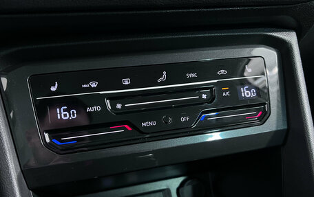 Volkswagen Tiguan II, 2021 год, 3 400 000 рублей, 21 фотография