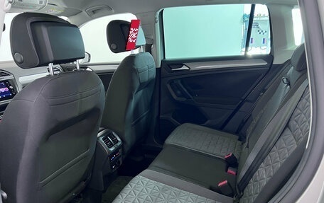 Volkswagen Tiguan II, 2021 год, 3 400 000 рублей, 28 фотография