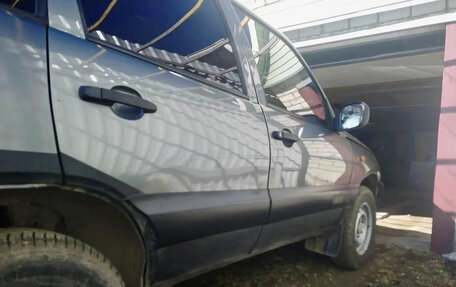 Chevrolet Niva I рестайлинг, 2004 год, 370 000 рублей, 2 фотография
