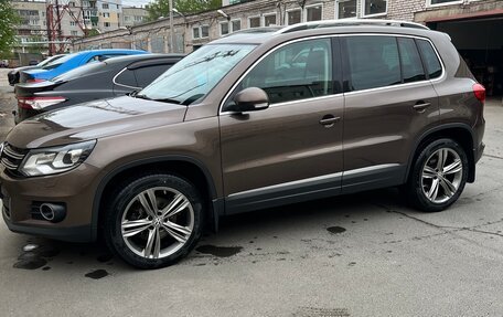 Volkswagen Tiguan I, 2015 год, 1 820 000 рублей, 4 фотография