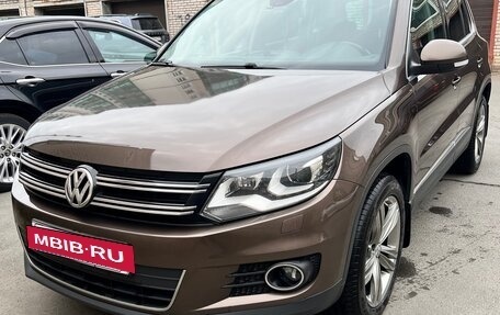 Volkswagen Tiguan I, 2015 год, 1 820 000 рублей, 2 фотография