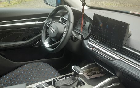 Geely Emgrand, 2024 год, 1 850 000 рублей, 17 фотография