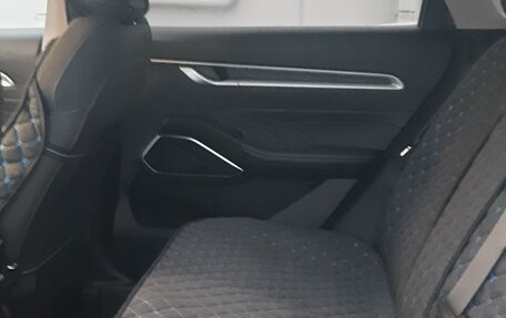 Geely Emgrand, 2024 год, 1 850 000 рублей, 18 фотография