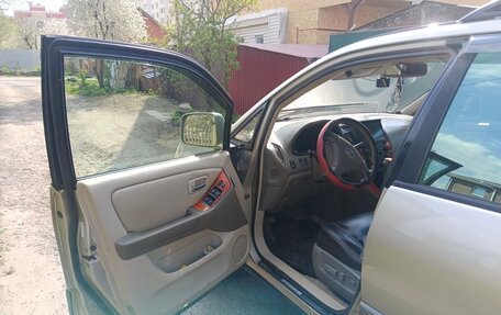 Lexus RX IV рестайлинг, 2002 год, 800 000 рублей, 5 фотография