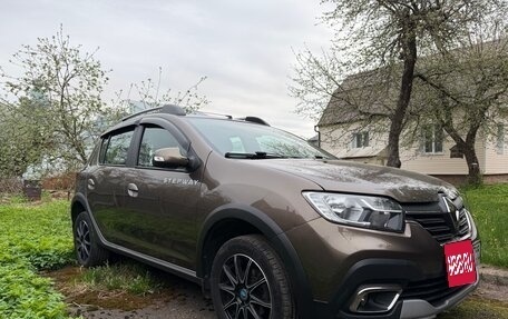 Renault Sandero II рестайлинг, 2019 год, 1 100 000 рублей, 2 фотография