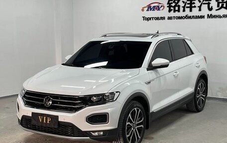 Volkswagen T-Roc I, 2022 год, 1 486 000 рублей, 1 фотография
