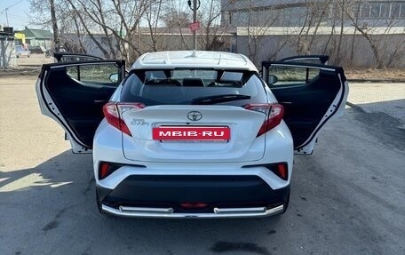 Toyota C-HR I рестайлинг, 2018 год, 2 400 000 рублей, 3 фотография