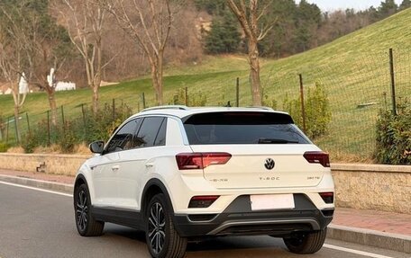 Volkswagen T-Roc I, 2022 год, 1 415 000 рублей, 4 фотография