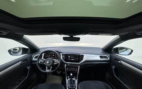 Volkswagen T-Roc I, 2022 год, 1 447 000 рублей, 8 фотография