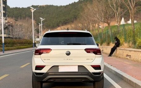 Volkswagen T-Roc I, 2022 год, 1 415 000 рублей, 5 фотография