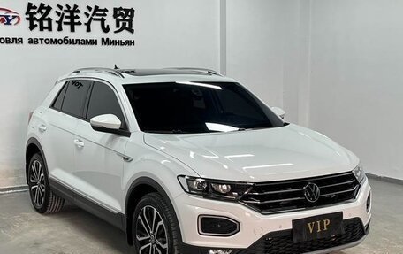 Volkswagen T-Roc I, 2022 год, 1 486 000 рублей, 3 фотография