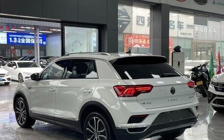 Volkswagen T-Roc I, 2022 год, 1 496 000 рублей, 6 фотография