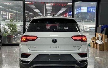 Volkswagen T-Roc I, 2022 год, 1 496 000 рублей, 5 фотография