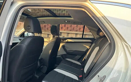 Volkswagen T-Roc I, 2023 год, 1 659 830 рублей, 8 фотография
