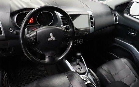 Mitsubishi Outlander III рестайлинг 3, 2007 год, 1 060 000 рублей, 8 фотография