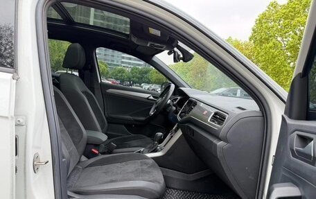 Volkswagen T-Roc I, 2022 год, 1 479 000 рублей, 9 фотография