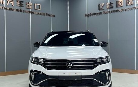 Volkswagen T-Roc I, 2022 год, 1 500 000 рублей, 2 фотография