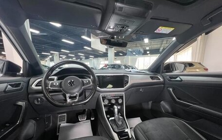 Volkswagen T-Roc I, 2022 год, 1 500 000 рублей, 7 фотография