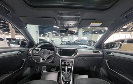 Volkswagen T-Roc I, 2022 год, 1 500 000 рублей, 16 фотография
