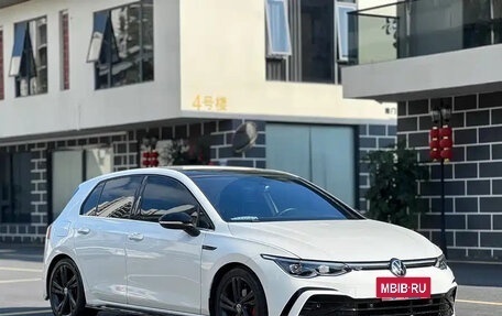 Volkswagen Golf VIII, 2023 год, 1 670 930 рублей, 3 фотография