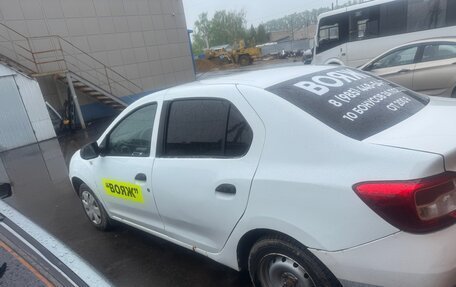 Renault Logan II, 2017 год, 220 000 рублей, 5 фотография