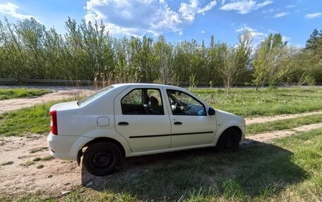 Renault Logan I, 2012 год, 380 000 рублей, 4 фотография
