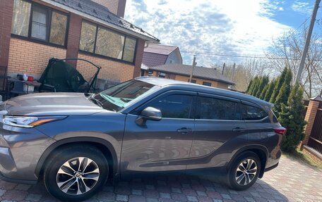 Toyota Highlander, 2021 год, 3 800 000 рублей, 13 фотография
