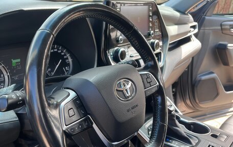 Toyota Highlander, 2021 год, 3 800 000 рублей, 17 фотография