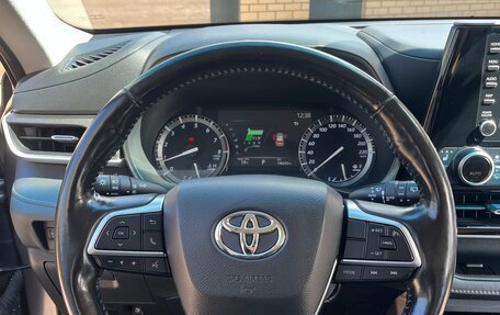Toyota Highlander, 2021 год, 3 800 000 рублей, 30 фотография