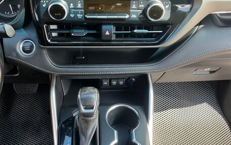 Toyota Highlander, 2021 год, 3 800 000 рублей, 33 фотография