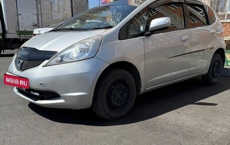 Honda Fit III, 2010 год, 650 000 рублей, 6 фотография