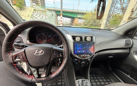 Hyundai Solaris II рестайлинг, 2013 год, 750 000 рублей, 5 фотография