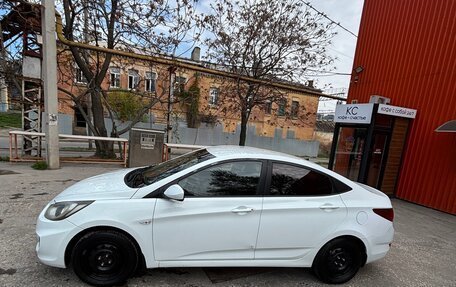 Hyundai Solaris II рестайлинг, 2013 год, 750 000 рублей, 2 фотография