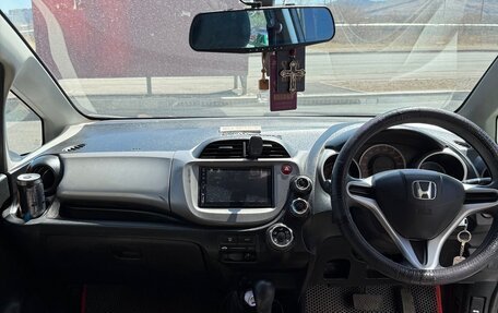 Honda Fit III, 2010 год, 650 000 рублей, 7 фотография