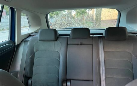 Volkswagen Tiguan II, 2018 год, 2 300 000 рублей, 11 фотография