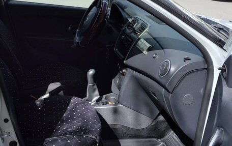 Renault Logan II, 2016 год, 720 000 рублей, 6 фотография